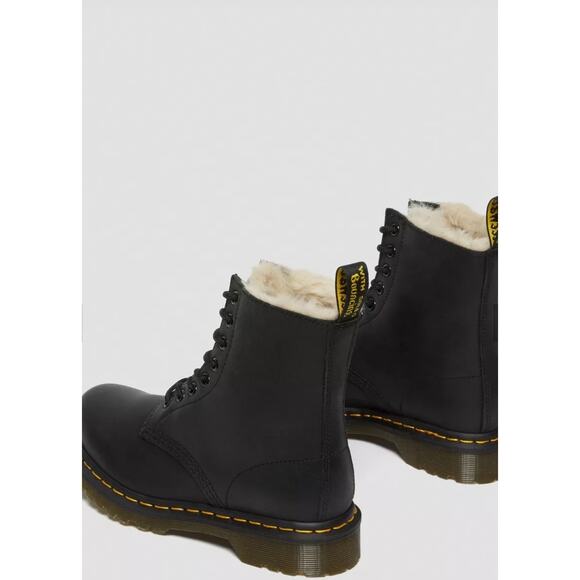 DR MARTENS FAUX FUR CLASSIC BOOTS - Picture 16 of 16